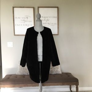 Reversible faux fur coat💕!